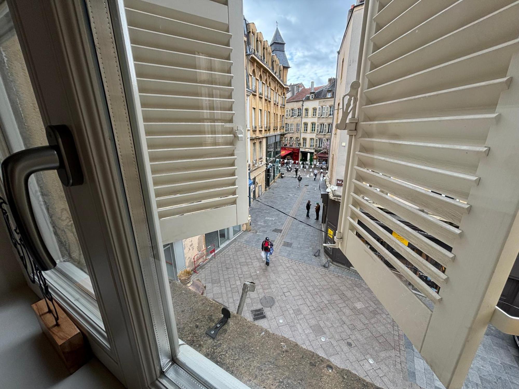 Appartamento Louis Premier Et Second Metz Centre Un Sejour A Part Esterno foto