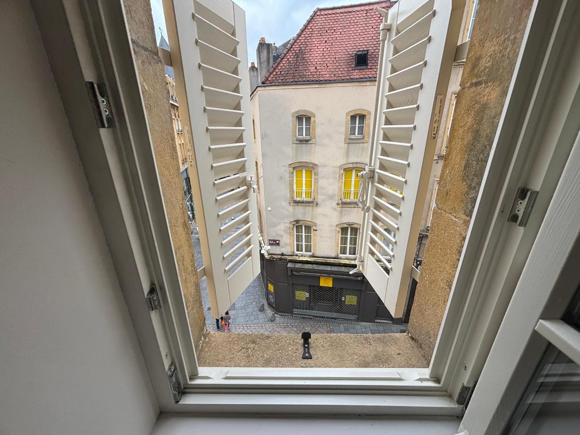 Appartamento Louis Premier Et Second Metz Centre Un Sejour A Part Esterno foto
